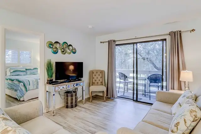 Living room at Fiddler’s Cove 12G